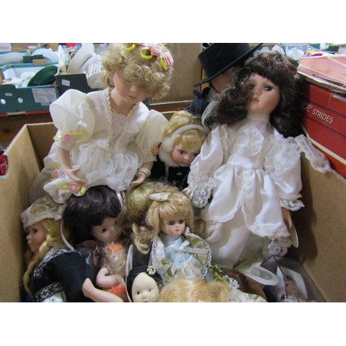 186 - SOUVENIR AND COLLECTORS DOLLS