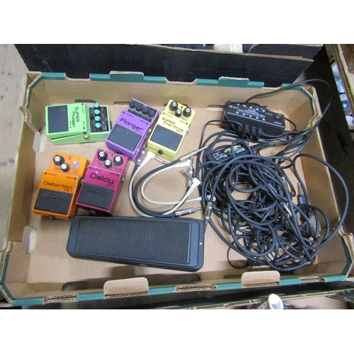 216 - ELECTRIC GUITAR PEDALS