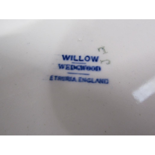 271 - BOX OF WILLOW PATTERN B&W WARES ETC