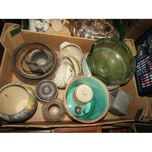 316 - BOX; MAJOLICA PLANTER, MIXED STONEWARE ETC.