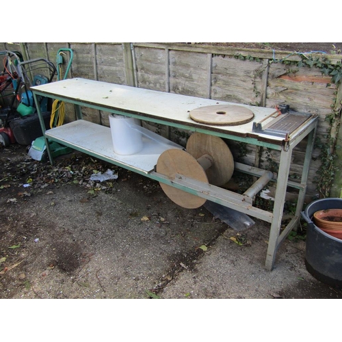 1006 - LARGE METAL BENCH