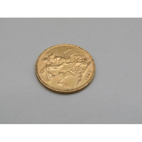 1372 - GOLD SOVEREIGN 1886