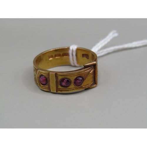 1551 - 18ct GOLD STONE SET BUCKLE RING SIZE P 1/2 - 6g