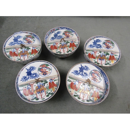 1791 - COLLECTION OF ORIENTAL FAMILLE VERTE BOWLS, EACH 12CM DIAM