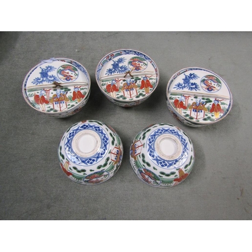 1791 - COLLECTION OF ORIENTAL FAMILLE VERTE BOWLS, EACH 12CM DIAM