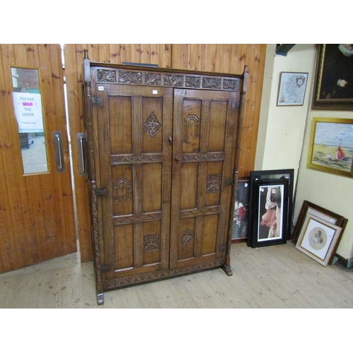 1870 - EARLY 20c OAK WARDROBE, PANELLED AND CARVED 184 x 120 cms