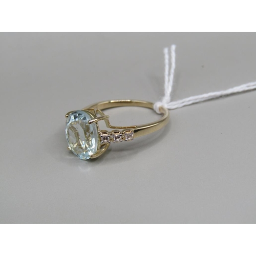 1599 - GOLD AQUAMARINE RING WITH WHITE SAPPHIRE SHOULDERS