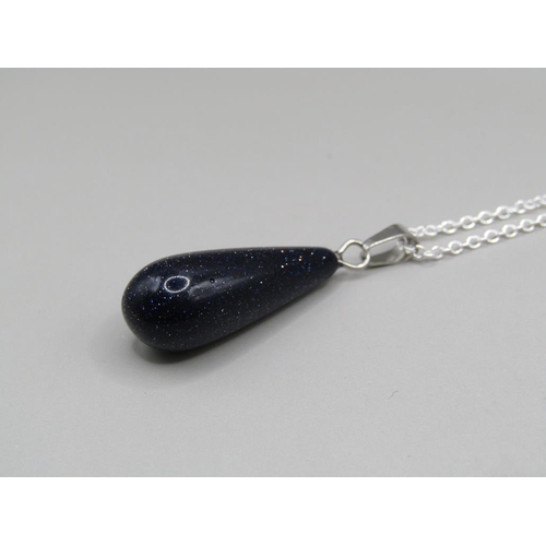 1604 - SILVER BLUE GOLDSTONE NECKLACE