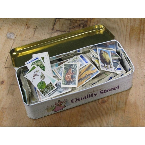 1744 - TIN BOX OF MIXED CIGARETTE CARDS