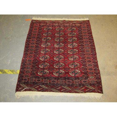 1929 - PERSIAN RED GROUND WOOLLEN RUG, 152CM X 113CM