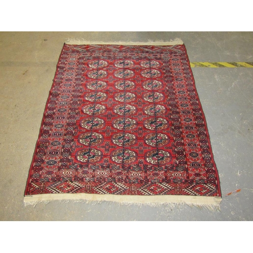 1929 - PERSIAN RED GROUND WOOLLEN RUG, 152CM X 113CM