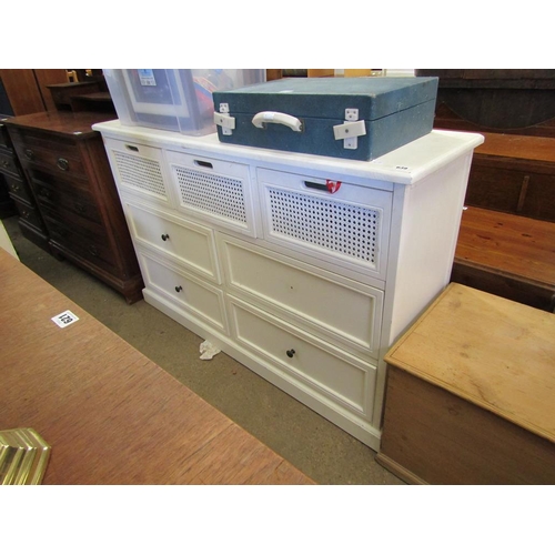 639 - WHITE CHEST OF DRAWERS