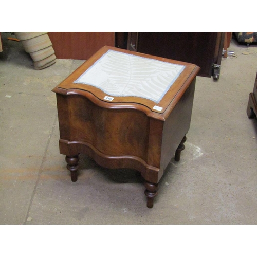 745 - VICTORIAN COMMODE