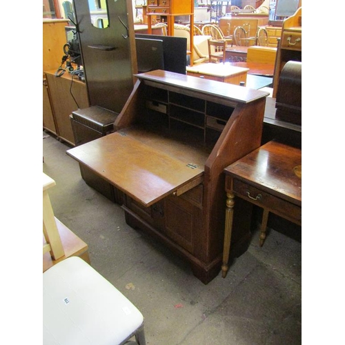 763 - OAK BUREAU