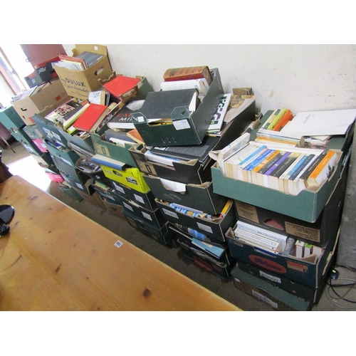 774 - LARGE COLLECTION OF MIXED BOOKS