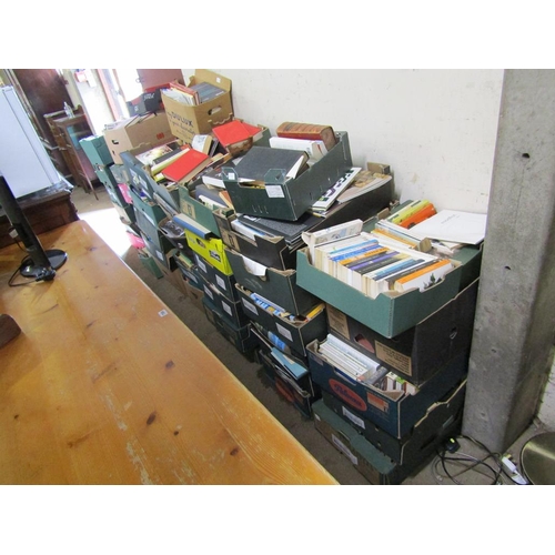 774 - LARGE COLLECTION OF MIXED BOOKS