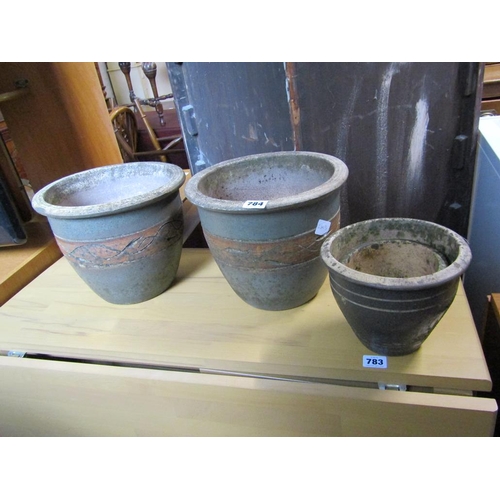 784 - GARDEN POTS