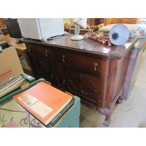 789 - EDWARDIAN MAHOGANY SIDEBOARD