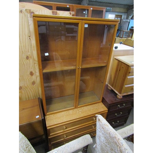 823 - TEAK WALL UNIT