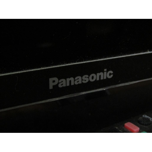 884 - PANASONIC TV