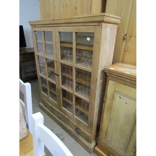 885 - VICTORIAN PINE CUPBOARD