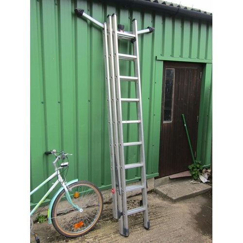 922 - LARGE ALUMINIUM LADDER