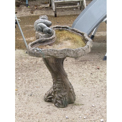 928 - BIRD BATH