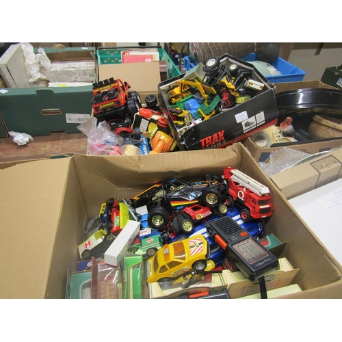 386 - TOYS AND DIECAST VEHICLES ETC