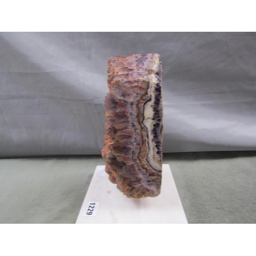 1229 - LARGE MOUNTED MINERAL STONE, 30CM H