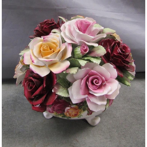 1534 - ROYAL ALBERT OLD COUNTRY ROSES POSY, 17CM H