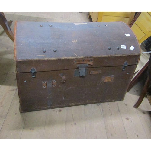 1671 - VICTORIAN TRAVEL TRUNK