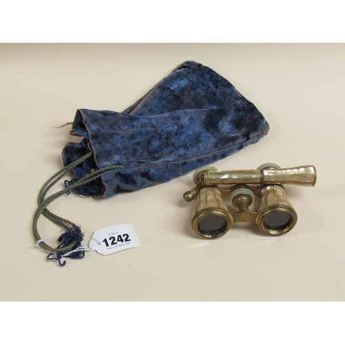 1242 - PAIR OF EDWARDIAN PERIOD FRENCH MOTHER OF PEARL CASED BRASS OPERA GLASSES WITH CARRY HANDLE