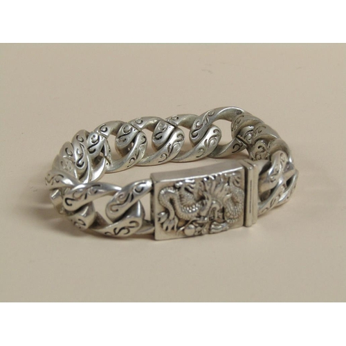 1244 - SILVER HEAVY CHINESE BRACELET WITH DRAGON CAST BUCKLE, 21CM L