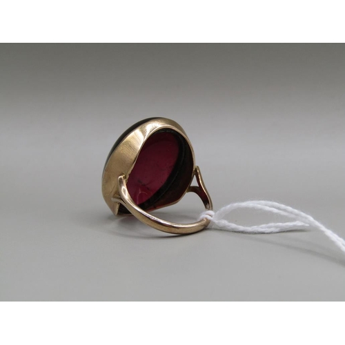 1302 - 9ct GOLD AMETHYST CABOCHON SET RING SIZE P