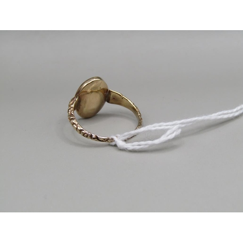 1304 - GOLD SEAL RING SIZE P