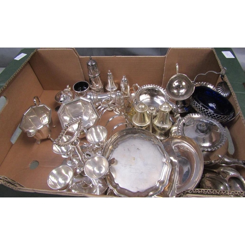 1475 - BOX OF SMALL ITEMS OF SILVER PLATE