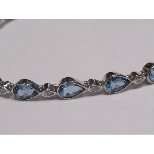 1328A - WHITE GOLD AQUAMARINE AND DIAMOND SET BRACELET