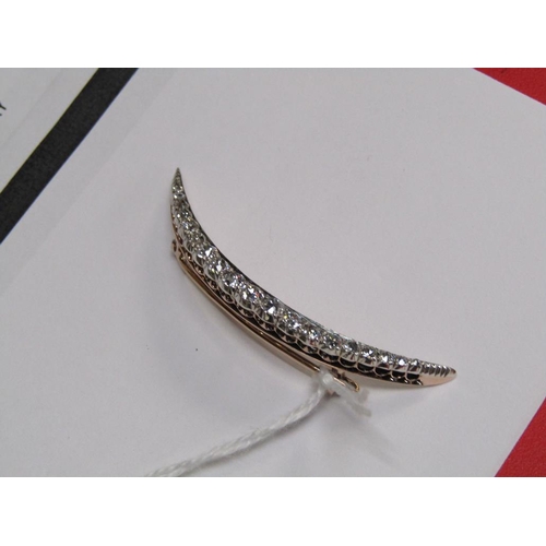 1322 - GOLD DIAMOND SET CRESCENT BROOCH - 5cms L