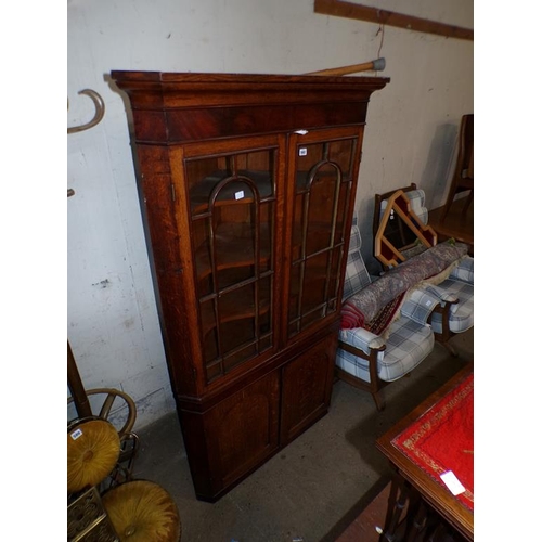 582 - OAK CORNER CUPBOARD