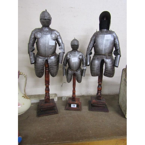 12 - THREE KNIGHTS AMOUR DECORATIVE DISPLAYS