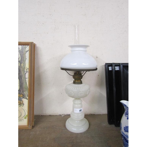 40 - OPAQUE GLASS OIL LAMP