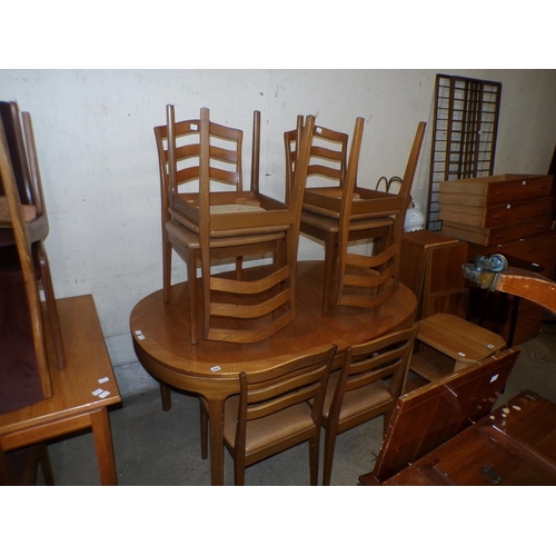 640 - TEAK DINING TABLE AND SIX CHAIRS