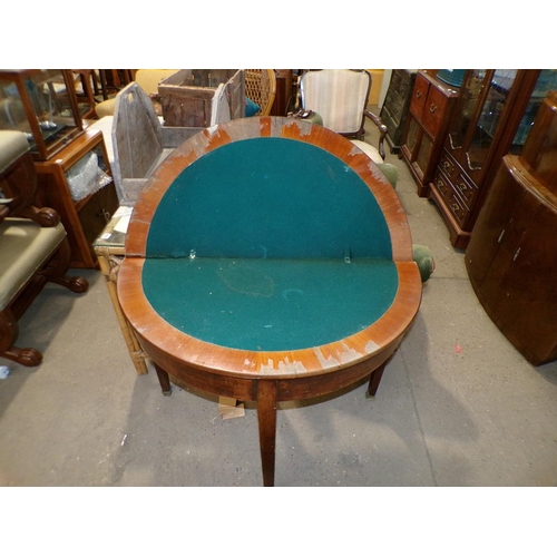 807 - 19c FOLDOVER CARD TABLE