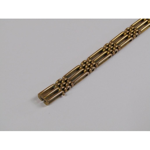 1398 - GOLD GATE BRACELET 16.9g - unmarked but tests as gold