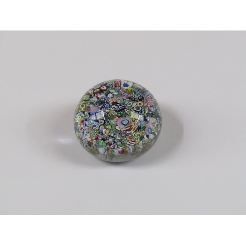 1401 - GLASS PAPERWEIGHT