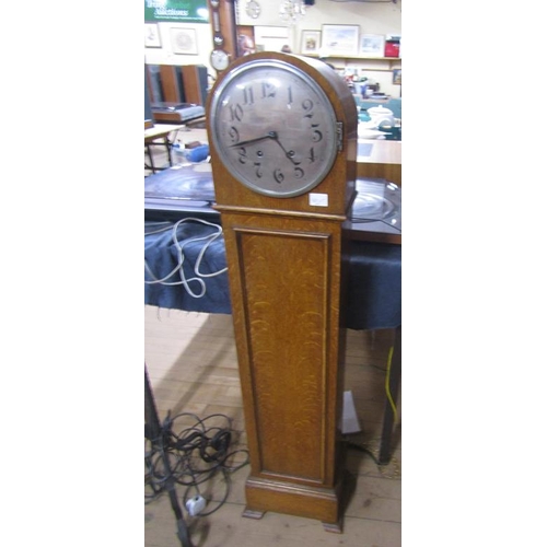 1212 - 1930'S OAK CASED GRANDMOTHER CLOCK WITH A CIRCULAR SILVER DIAL, 120CM H