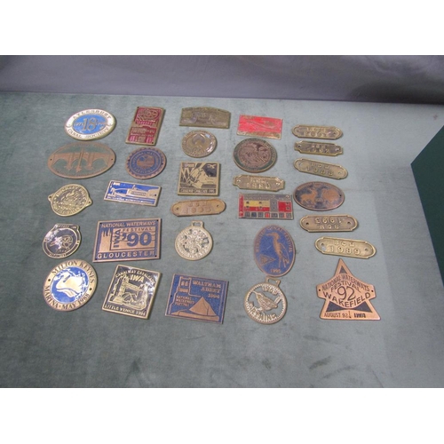 1222 - COLLECTION OF BRASS ENGINE PLAQUES AND VINTAGE VEHICLES RALLIES ETC