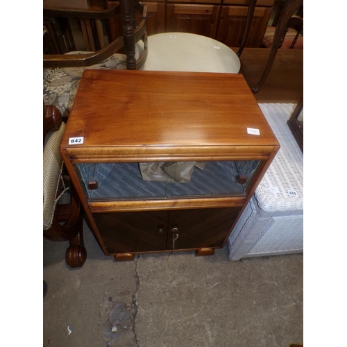 842 - MAHOGANY CUPBOARD