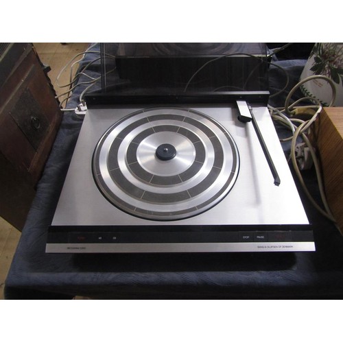 1211B - BANG & OLUFSEN TURNTABLE BEOGRAM 2200