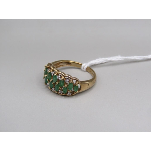 1529 - 9ct GOLD DIAMOND AND GREEN STONE SET RING SIZE Q